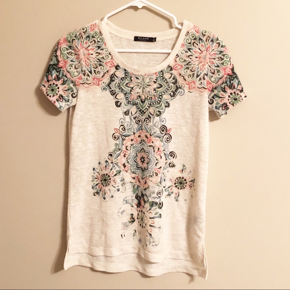 Max Jeans short sleeve tee size small, cream